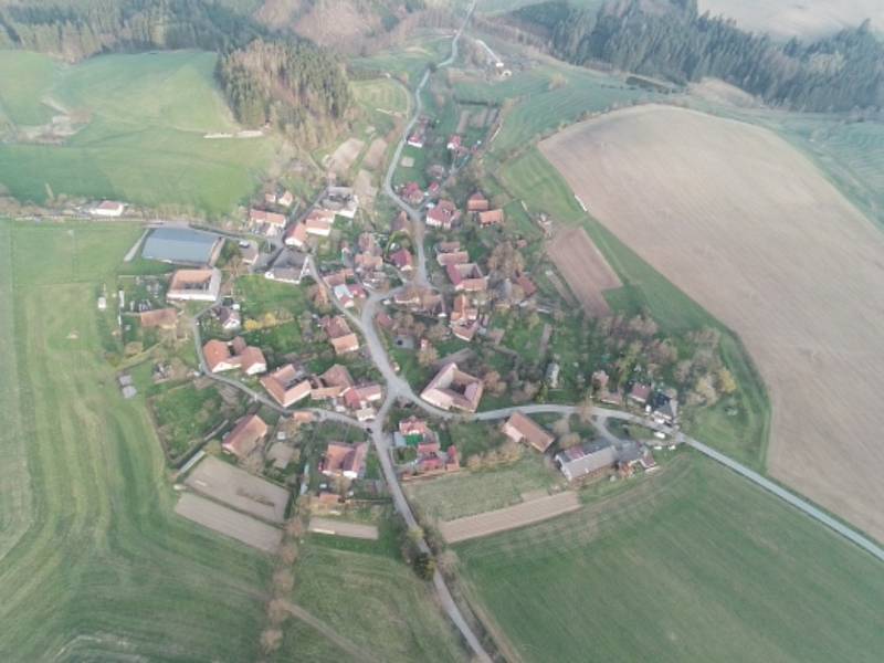 Pohled na Vítochov z dronu