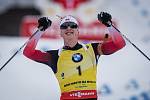 Johannes Thingnes BÖ v závodu s hromadným startem na 15 km mužů v rámci Světového poháru v biatlonu.