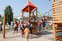 Sedm nových hřišť pro děti vzniklo v Meziříčí v posledních dvanácti měsících. 