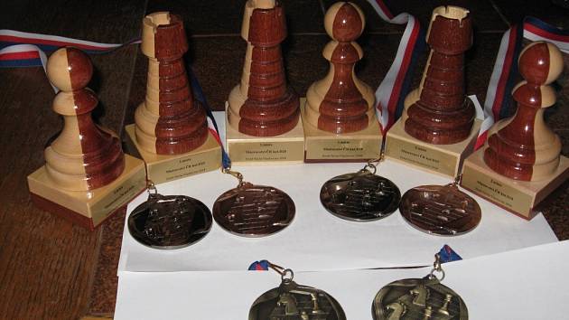 Šestým a sedmým kolem v pátek pokračuje juniorské šachové mistrovství u Třech Studní.