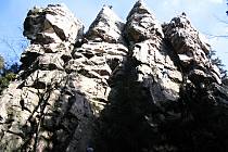 Skalní útvary ve Žďárských vrších jsou lezci často vyhledávané.