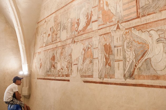 Velkomeziříčský zámek láká na staré fresky a fotografie