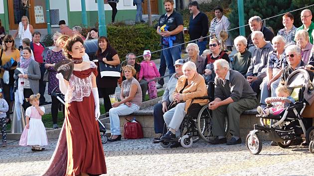 Amfiteátr ve spodní části bystřického Masarykova náměstí slouží k pořádání kulturních a společenských akcí.