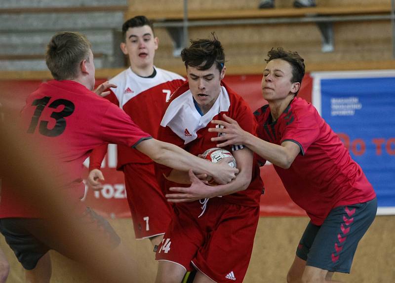 Házenkářské naděje bojovaly v Novém Veselí a ve Žďáře nad Sázavou o postup do semifinále.