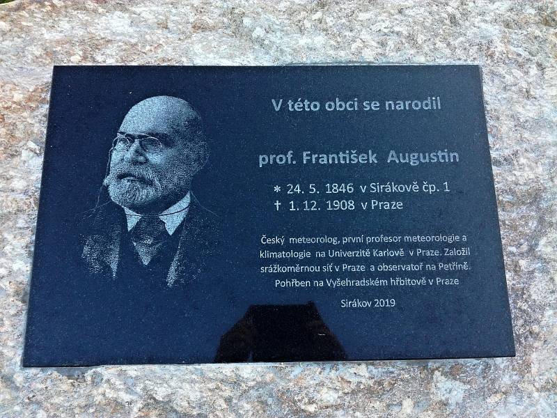 František Augustin byl meteorolog, astronom a geograf.
