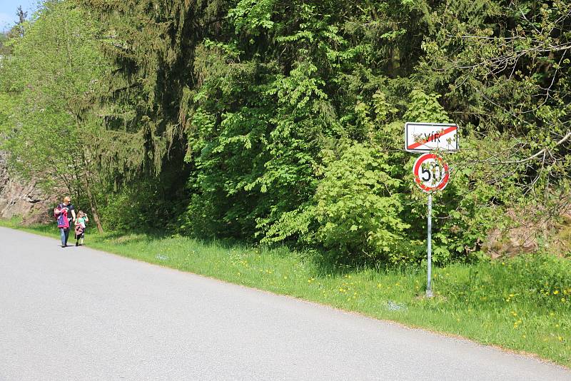 Někteří zkoušeli jištěné cesty, jiní dali přednost skalnímu lezení. Ferraty ve Víru lákaly k návštěvě.