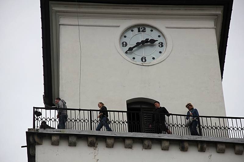 Věž kostela svatého Prokopa nabízí pohled na město a jeho okolí z ptačí perspektivy.