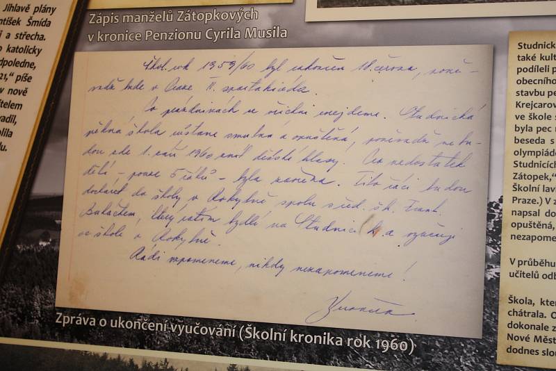 V bývalé studnické škole bývávalo veselo. Poté, co byla přeměněna na Turistickou ubytovnu, se tam konaly i plesy a taneční zábavy.