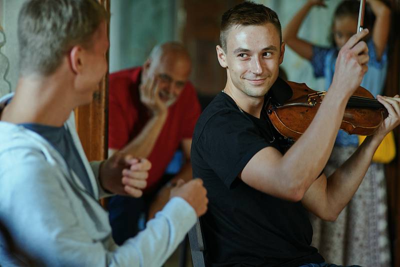 Mezinárodní houslové kurzy Bohuslava Matouška a Jakuba Junka