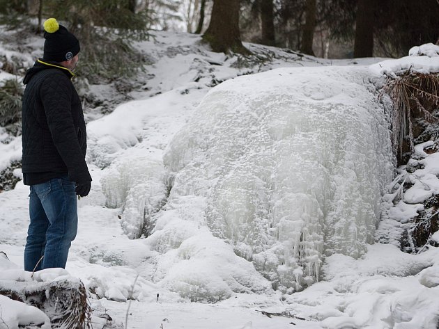 OBRAZEM: Lesík za Městcem ukrývá klenot z ledu