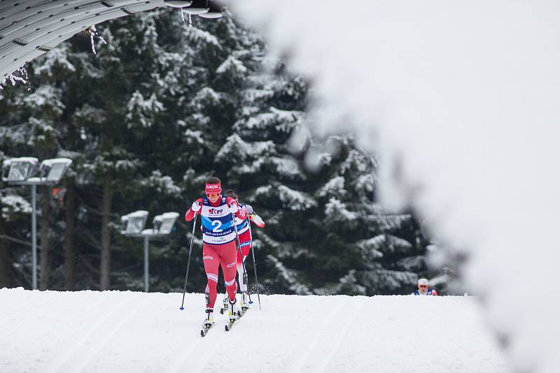 Natalia Nepreyaevová ve stíhacím závodě žen na 10 km klasicky v rámci Světového poháru v běhu na lyžích.