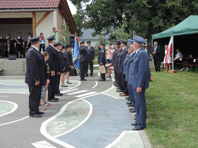 Z oslavy v Jamách. Foto: Hana Kabrdová