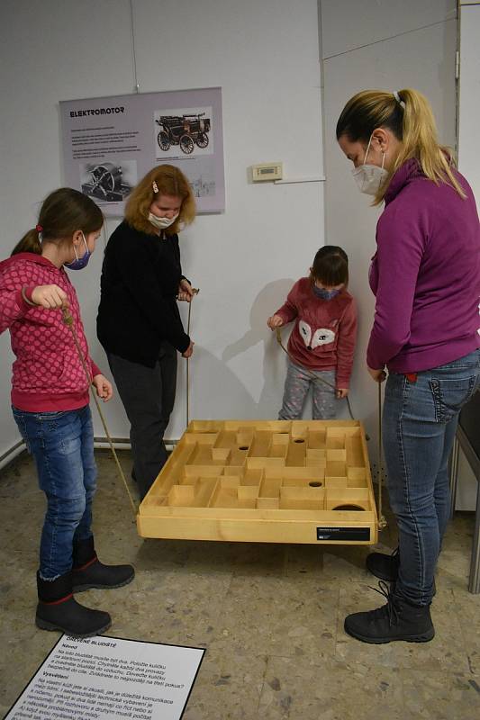 Návštěvníci Regionálního muzea se zábavnou formou seznámí se základními fyzikálními jevy.