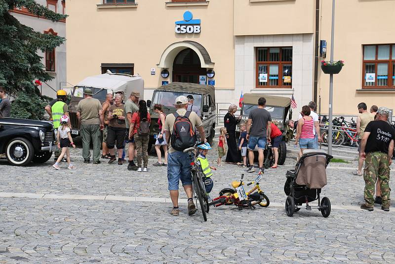 Veterány sklízely zasloužený obdiv.