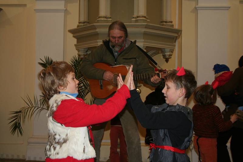Vánoční divadelní představení se hraje v novoměstském evangelickém kostele rok co rok.