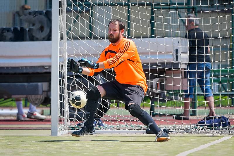 Závěrečné kolo nadstavby rozhodlo o tom, že vítězem 36. ročníku Žďárské ligy malé kopané se stali fotbalisté mužstva FC Benjamin.