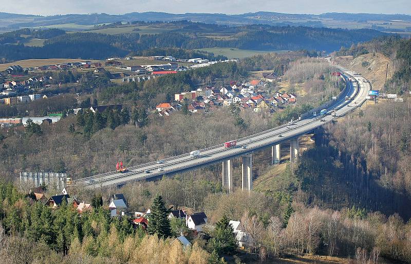 Dálnice u Meziříčí prochází modernizací.
