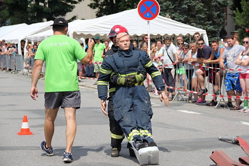 Hasičské klání na Vratislavově náměstí