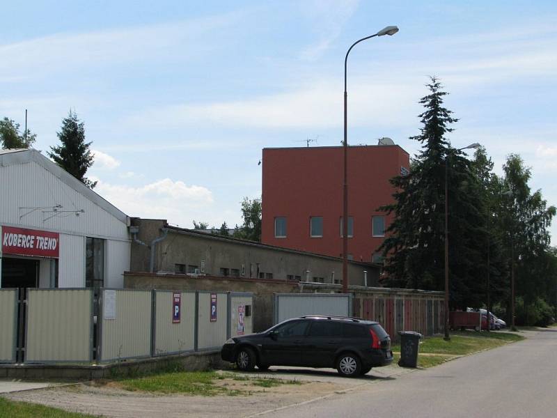 O pronájem skladových prostor v areálu společnosti SATT ve žďárské Okružní ulici má zájem společnost VHS Bohemia. 