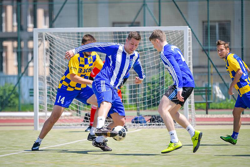 Závěrečné kolo nadstavby rozhodlo o tom, že vítězem 36. ročníku Žďárské ligy malé kopané se stali fotbalisté mužstva FC Benjamin.