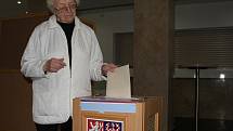 Z voleb v Bystřici nad Pernštejnem v pátek 10. října 2014. 