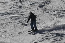 O lyžování v březnu už není mezi lyžaři velký zájem.