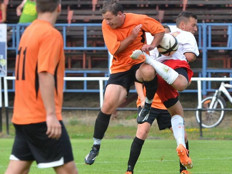 Plný počet bodů si ze žďárského okresu připsala jen rezerva Žďasu, která ustála oslabení s Náměští.