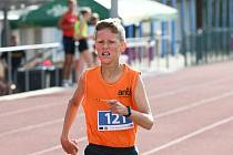 Talentovaný běžec Tomáš Staněk se stal vítězem letošního ročníku Velké Kunratické v kategorii mladších žáků.