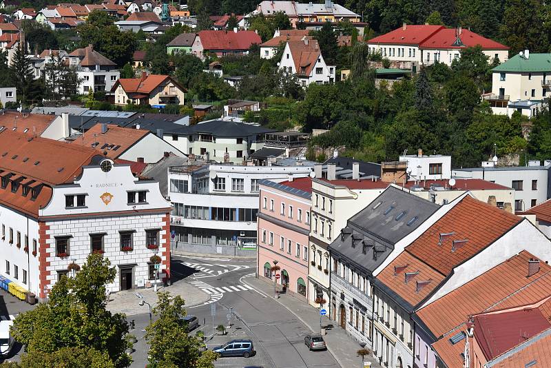 V centru Velkého Meziříčí budou parkovací automaty. Zdarma bude parkoviště v nedalekém areálu Svitu.