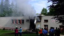 Ve Žďáře nad Sázavou v ulici Bratří Čapků hořel sklad zábavní pyrotechniky. 