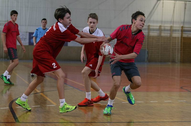 Házenkářské naděje bojovaly v Novém Veselí a ve Žďáře nad Sázavou o postup do semifinále.