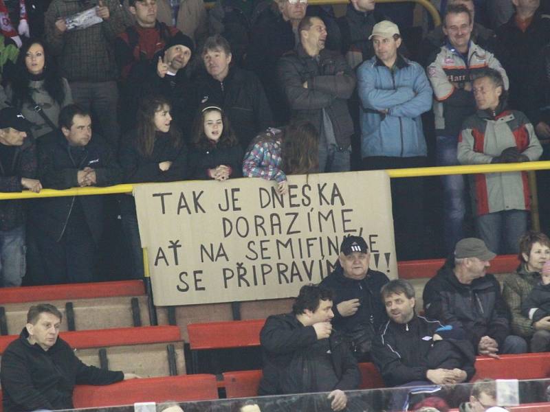 Hokejisté Žďáru vyhráli třetí zápas s Vrchlabím 4:1 a hladce 3:0 na zápasy postoupili do semifinále play-off.