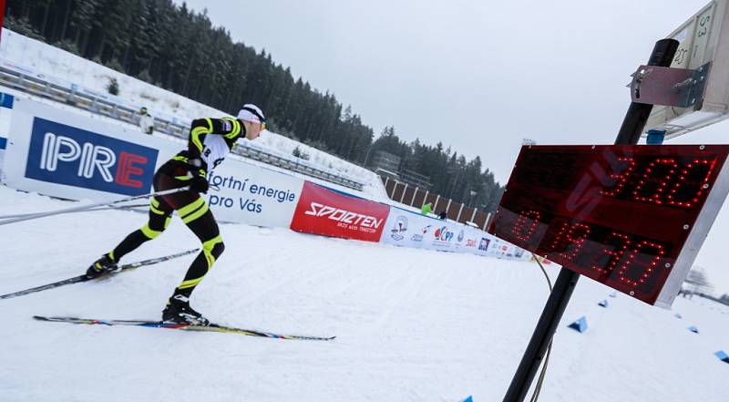 Luděk Šeller z Dukly Liberec a Sandra Schützová ze Ski Jilemnice získali na mistrovství republiky v běhu na lyžích v Novém Městě na Moravě tituly ve sprintu volnou technikou.
