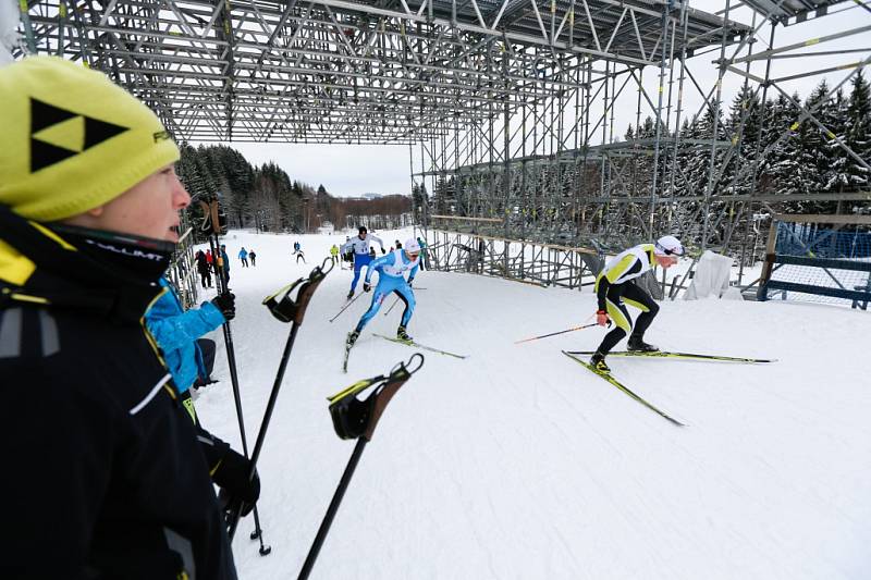 Luděk Šeller z Dukly Liberec a Sandra Schützová ze Ski Jilemnice získali na mistrovství republiky v běhu na lyžích v Novém Městě na Moravě tituly ve sprintu volnou technikou.