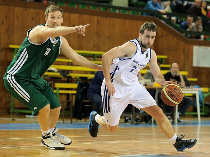 Basketbalisté Žďáru doma porazili pražské Košíře 78:62 a srovnali stav finále play-off na 1:1 na zápasy.