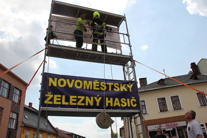 Hasičské klání na Vratislavově náměstí