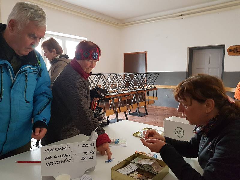 Klub českých turistů zve na sedmačtyřicátý pochod Podzimní Vysočinou.