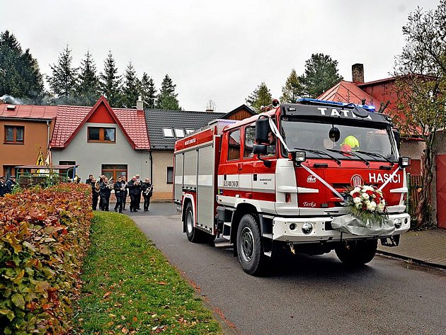 OBRAZEM: Svratečtí hasiči se dočkali nové stříkačky
