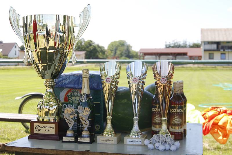 Z vítězství v prvním ročníku Agrostroj cupu se radoval pořádající oddíl.