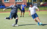 Také ve druhém kole nového ročníku Žďárské ligy malé kopané byli v elitní soutěži stoprocentní fotbalisté týmu Alko.