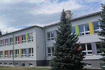 Mateřská škola v Bobrové bude kácet stříbrný smrk. Nabízí jej jako vánoční strom.