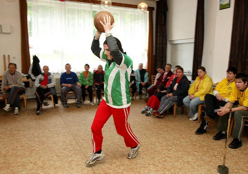 Ani deštivé počasí nezhatilo program 35. Sportovních her pro mládež se středním stupněm mentálního postižení, které se po celý uplynulý týden konaly v areálu Dětského tábora Zubří.