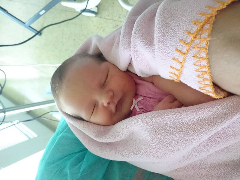 Amálie Benová, Nové Město na Moravě, 15.7. 2019, 4160 g, 53 cm