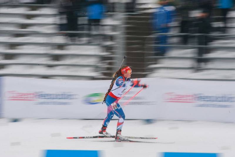 Sprint žen na juniorském ME v biatlonu v Novém Městě na Moravě.