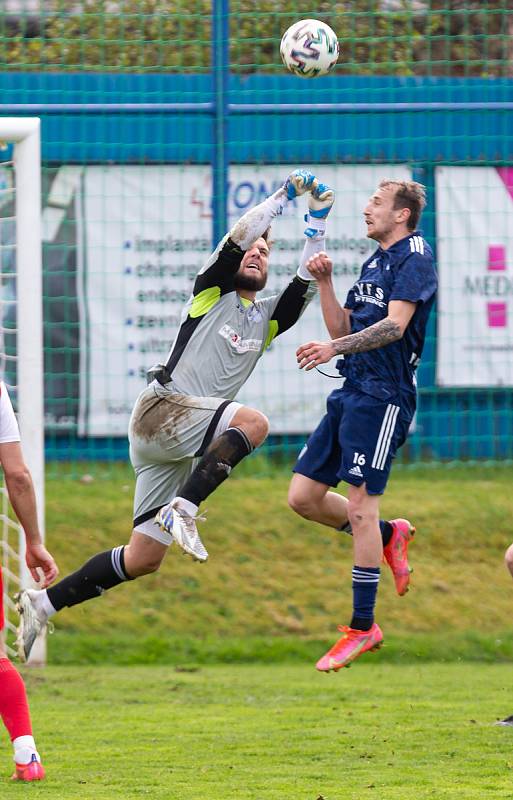 Fotbalové utkání mezi SFK Vrchovina Nové Město na Moravě a FC Viktoria Otrokovice.