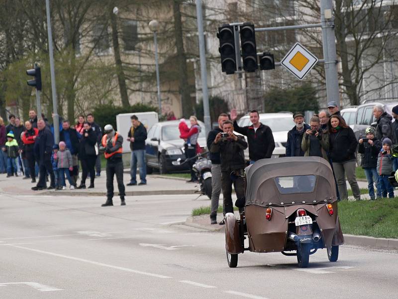 Otevírání silnic na Žďársku.