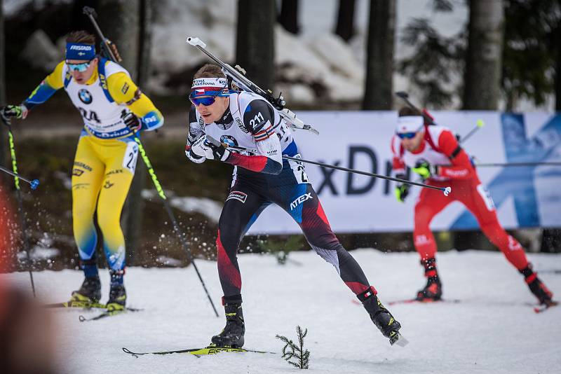 Závod s hromadným startem na 15 km mužů v rámci Světového poháru v biatlonu.