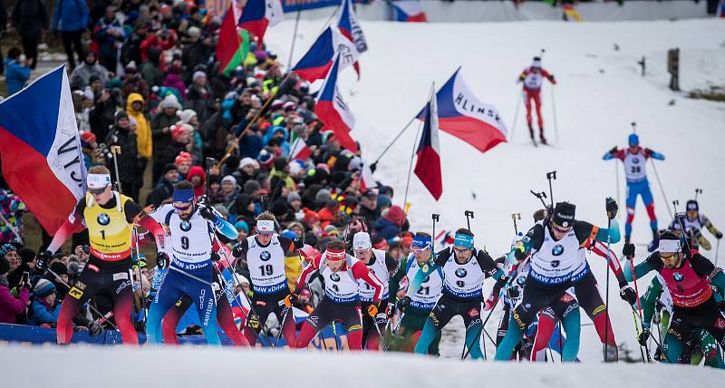 Závod s hromadným startem na 15 km mužů v rámci Světového poháru v biatlonu.