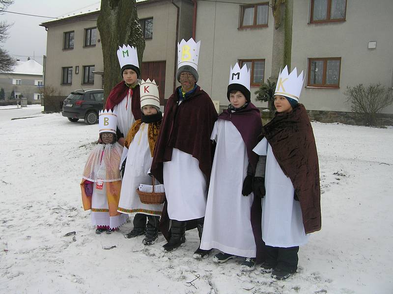 Ve Vepřové se koledníci covidu nelekli.