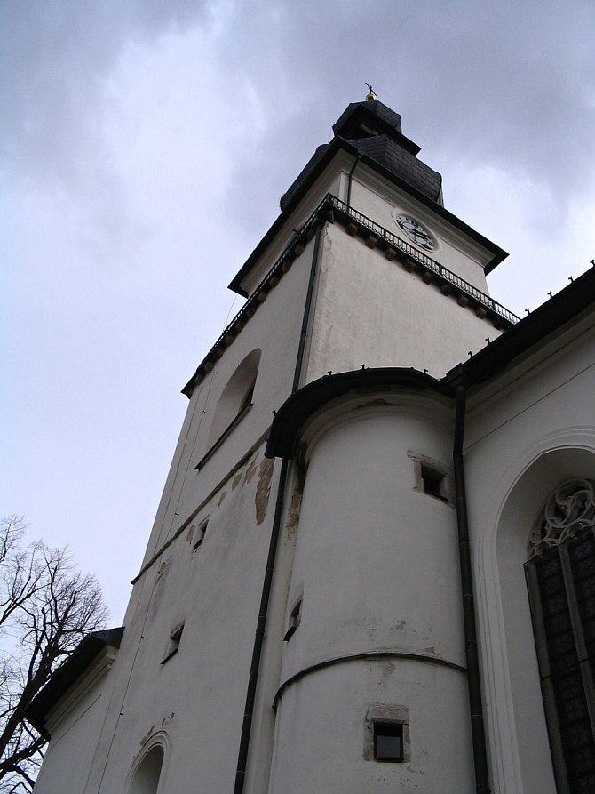 Věž kostela svatého Prokopa.